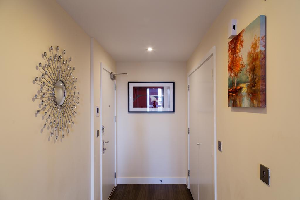 Contemporary & Homely Penthouse, 2 Mins Walk From Cambridge Station, Lift Access, Secured Gated On-Site Parking, Self Check-In, Super Fast Wifi, Terrace & Sleeps 6 Εξωτερικό φωτογραφία