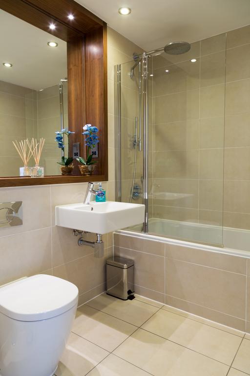 Contemporary & Homely Penthouse, 2 Mins Walk From Cambridge Station, Lift Access, Secured Gated On-Site Parking, Self Check-In, Super Fast Wifi, Terrace & Sleeps 6 Εξωτερικό φωτογραφία