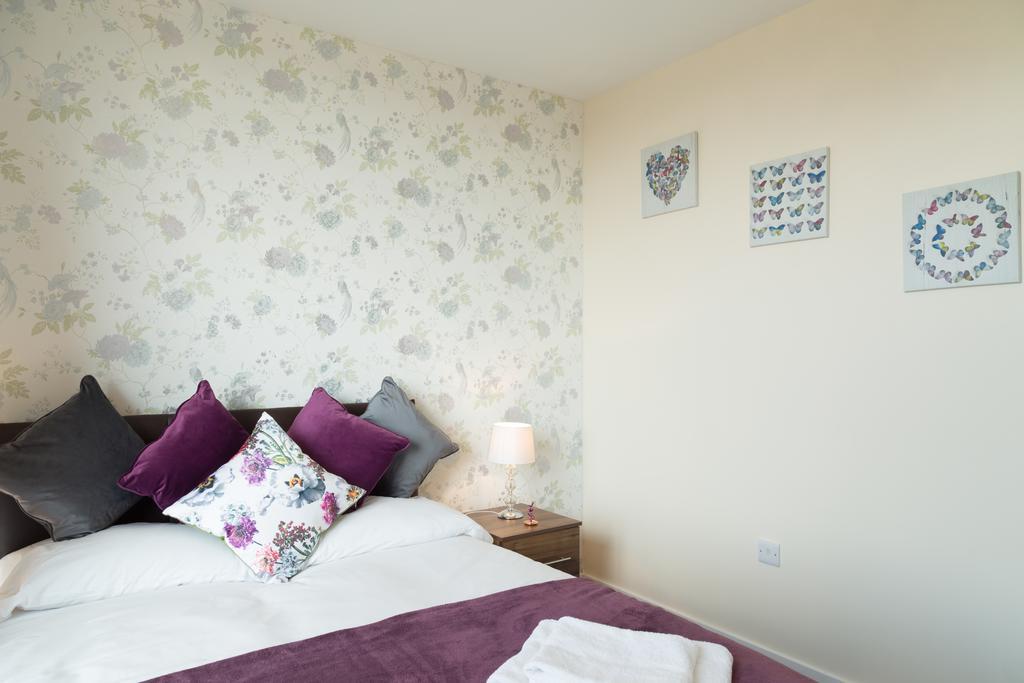 Contemporary & Homely Penthouse, 2 Mins Walk From Cambridge Station, Lift Access, Secured Gated On-Site Parking, Self Check-In, Super Fast Wifi, Terrace & Sleeps 6 Εξωτερικό φωτογραφία