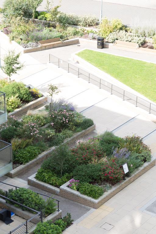 Contemporary & Homely Penthouse, 2 Mins Walk From Cambridge Station, Lift Access, Secured Gated On-Site Parking, Self Check-In, Super Fast Wifi, Terrace & Sleeps 6 Εξωτερικό φωτογραφία